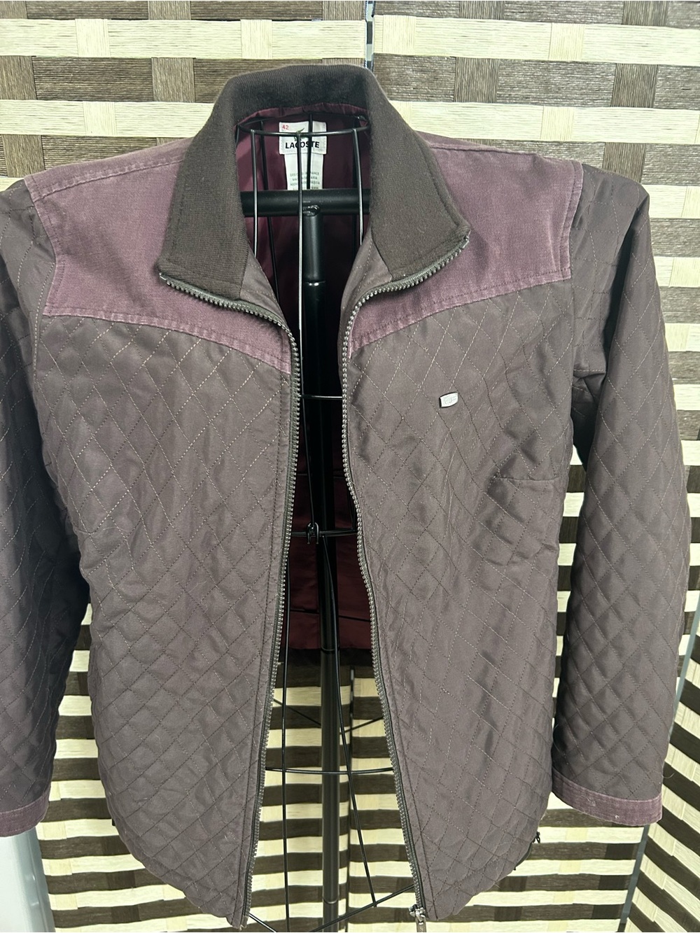 Lacoste Women’s Sz42 (Large/see measurements Devanlay Coat Maroon  quilted front